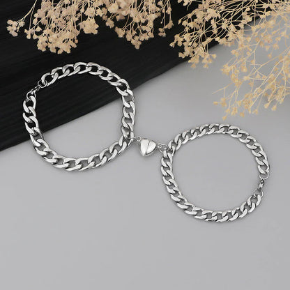 Pulseras Magnéticas Plateadas para Parejas — Unidas por un Símbolo, No por la Distancia