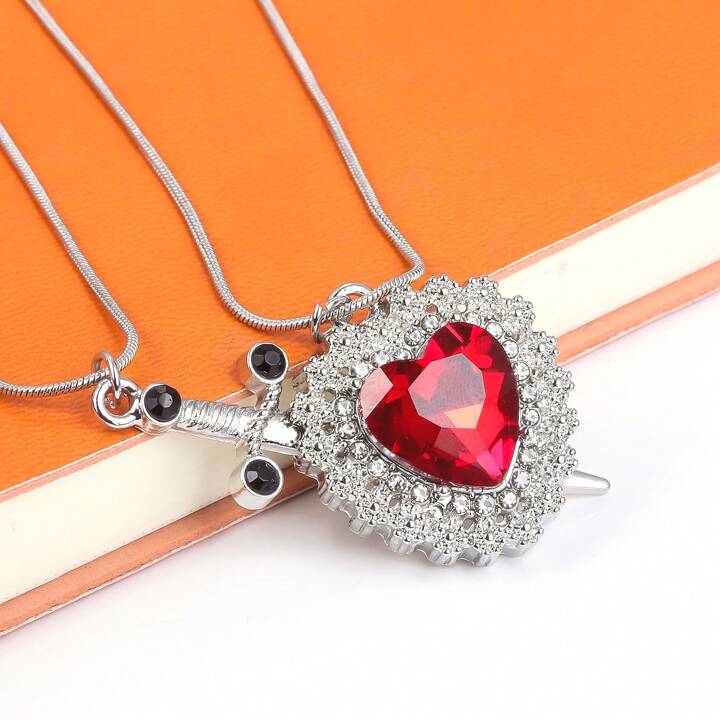 Dúo de Collares Corazón y Espada de Plata – Amor que da fuerza, fuerza que enamora