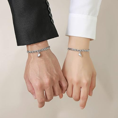 Pulseras Magnéticas Plateadas para Parejas — Unidas por un Símbolo, No por la Distancia