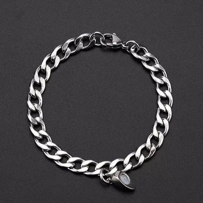 Pulseras Magnéticas Plateadas para Parejas — Unidas por un Símbolo, No por la Distancia