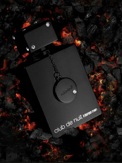 Club de Nuit Intense Man – El perfume que convierte tu presencia en recuerdo inolvidable.