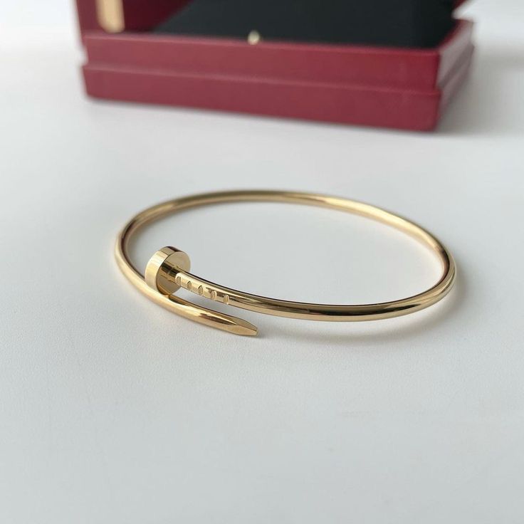 Brazalete Cartier Clavo – Elegancia Minimalista que resalta tu exclusividad