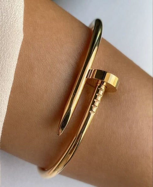 Brazalete Cartier Clavo – Elegancia Minimalista que resalta tu exclusividad