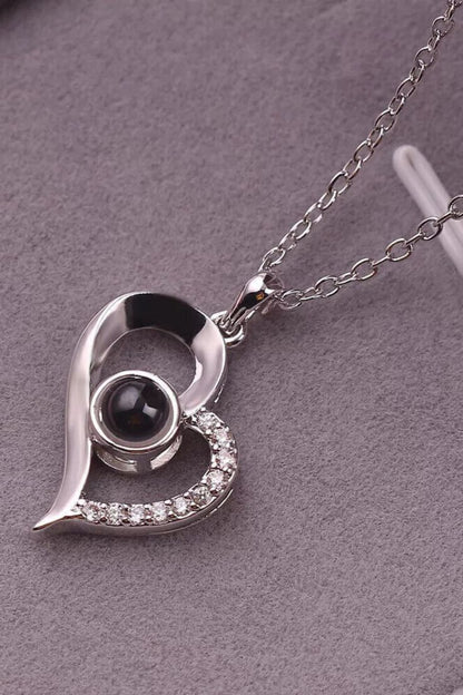 Collar “Te Amo en 100 Idiomas” – Un detalle que habla el lenguaje del amor