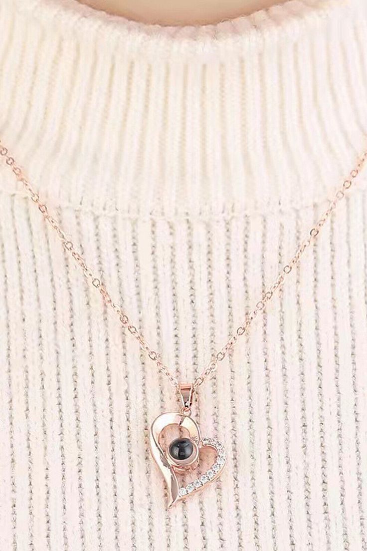 Collar “Te Amo en 100 Idiomas” – Un detalle que habla el lenguaje del amor