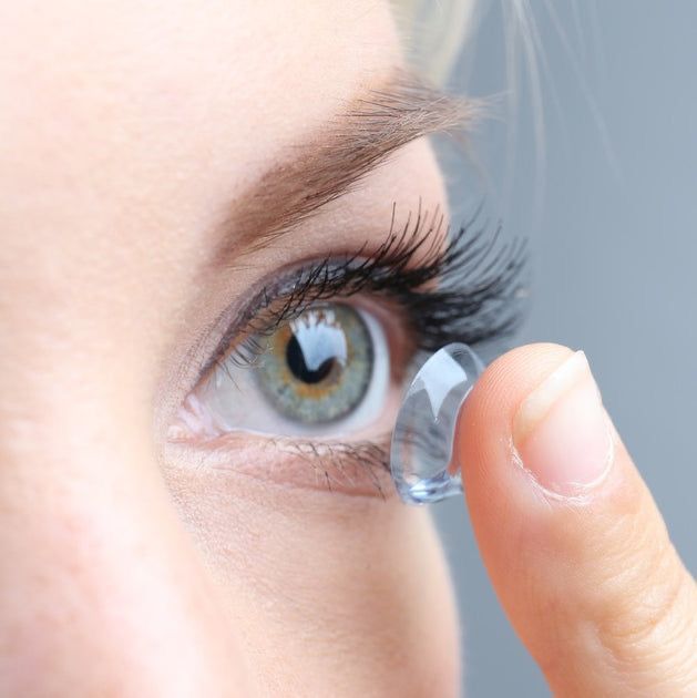Transforma tu mirada con lentes de contacto cosméticos naturales y seguros